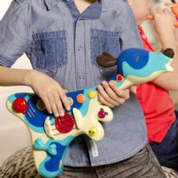 Gitara - Piesek WOOFER B.Toys